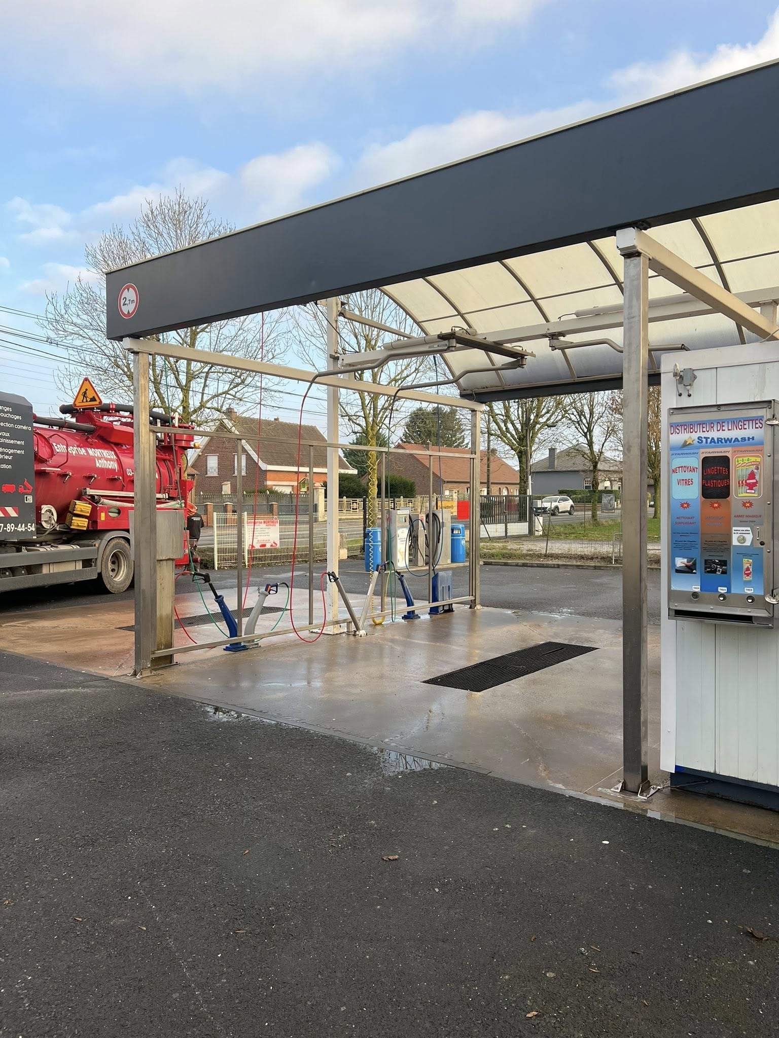 Portail thermo laqué avec découpe laser