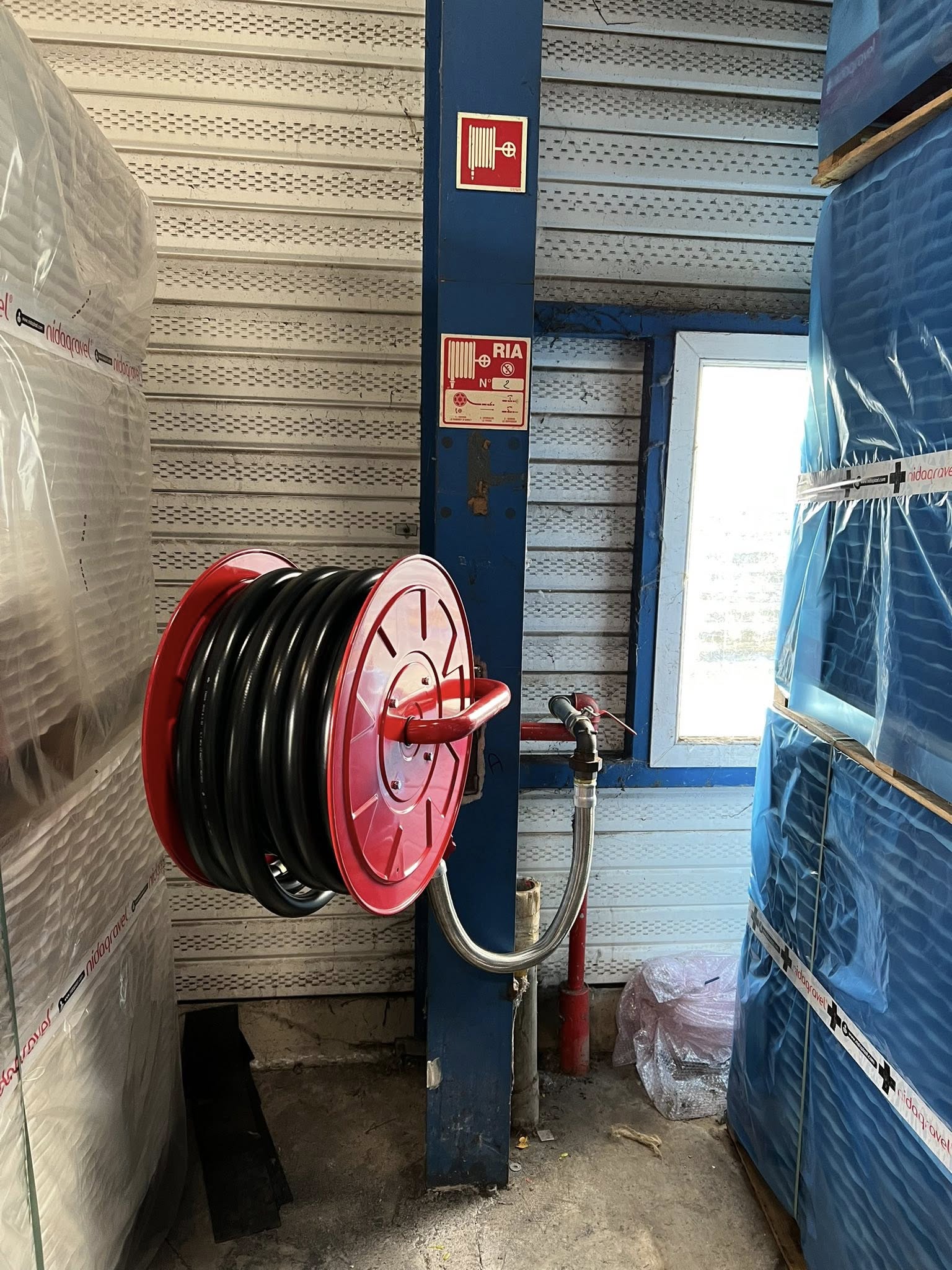 Portail thermo laqué avec découpe laser